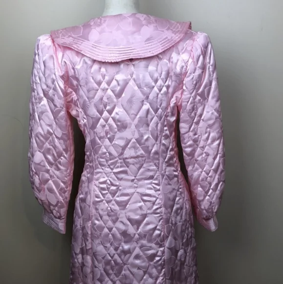 Vintage Christian Dior Soft Pink Petite Loungewear Robe - Picture 2 of 6
